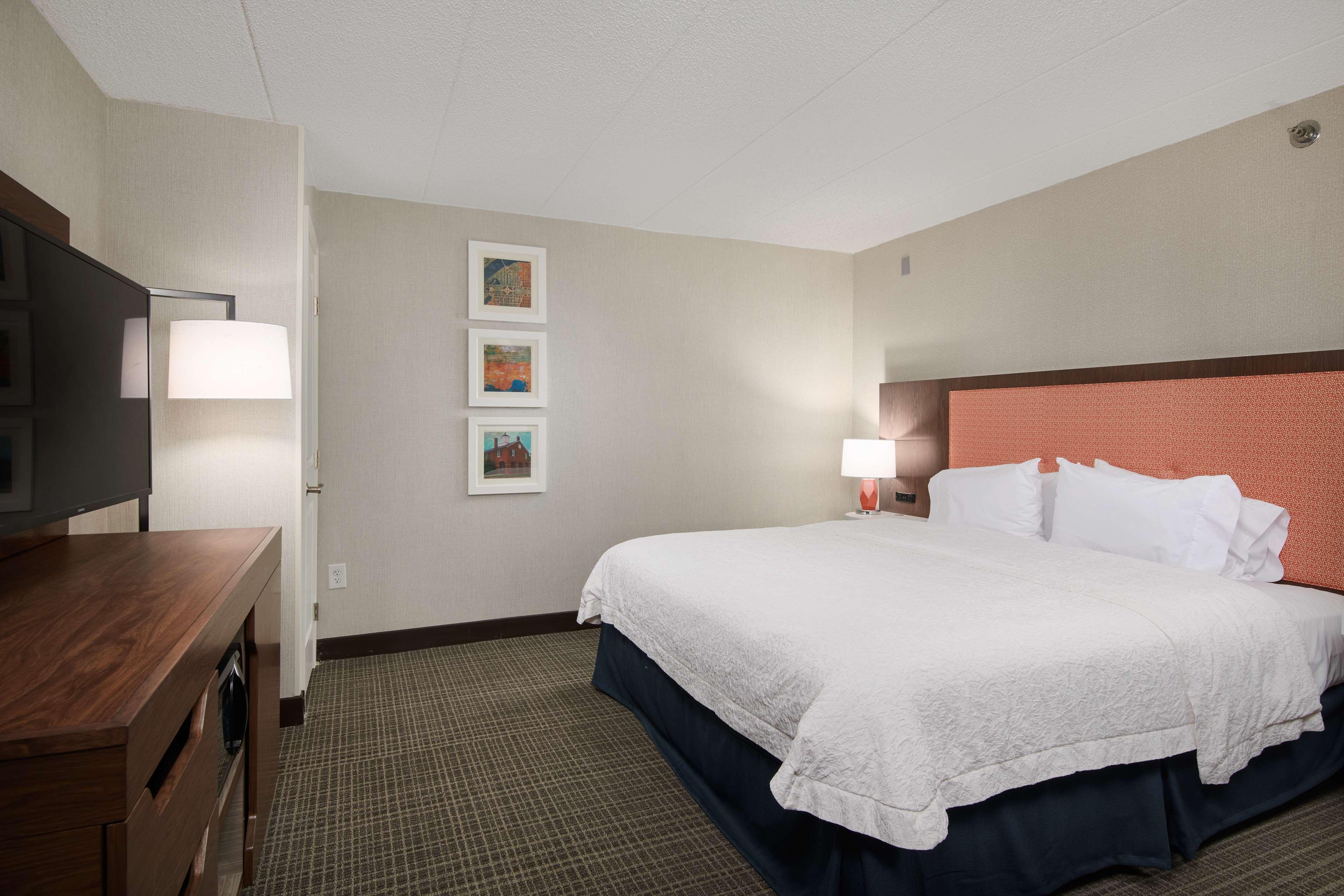 Hampton Inn Fairfax City Buitenkant foto