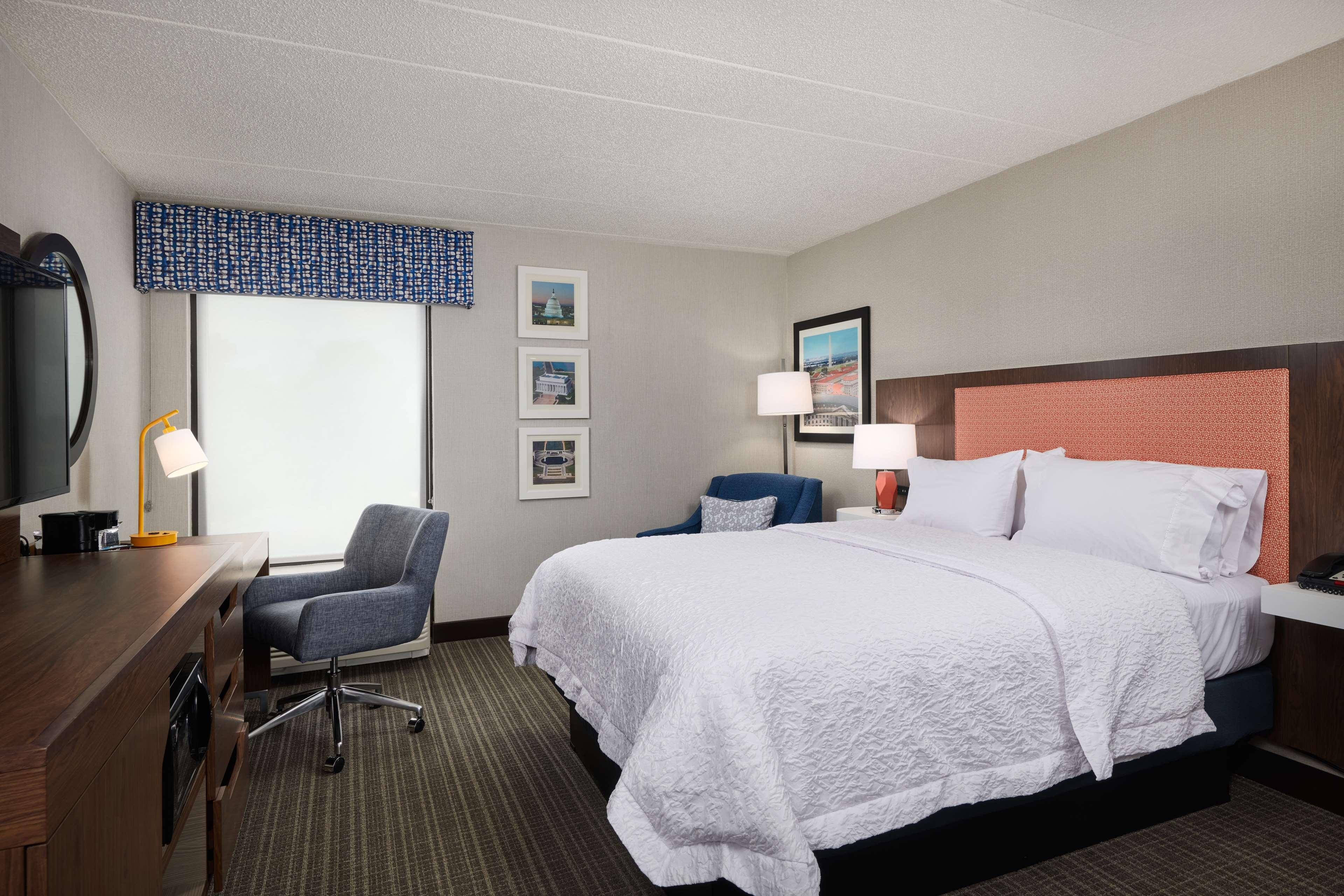 Hampton Inn Fairfax City Buitenkant foto