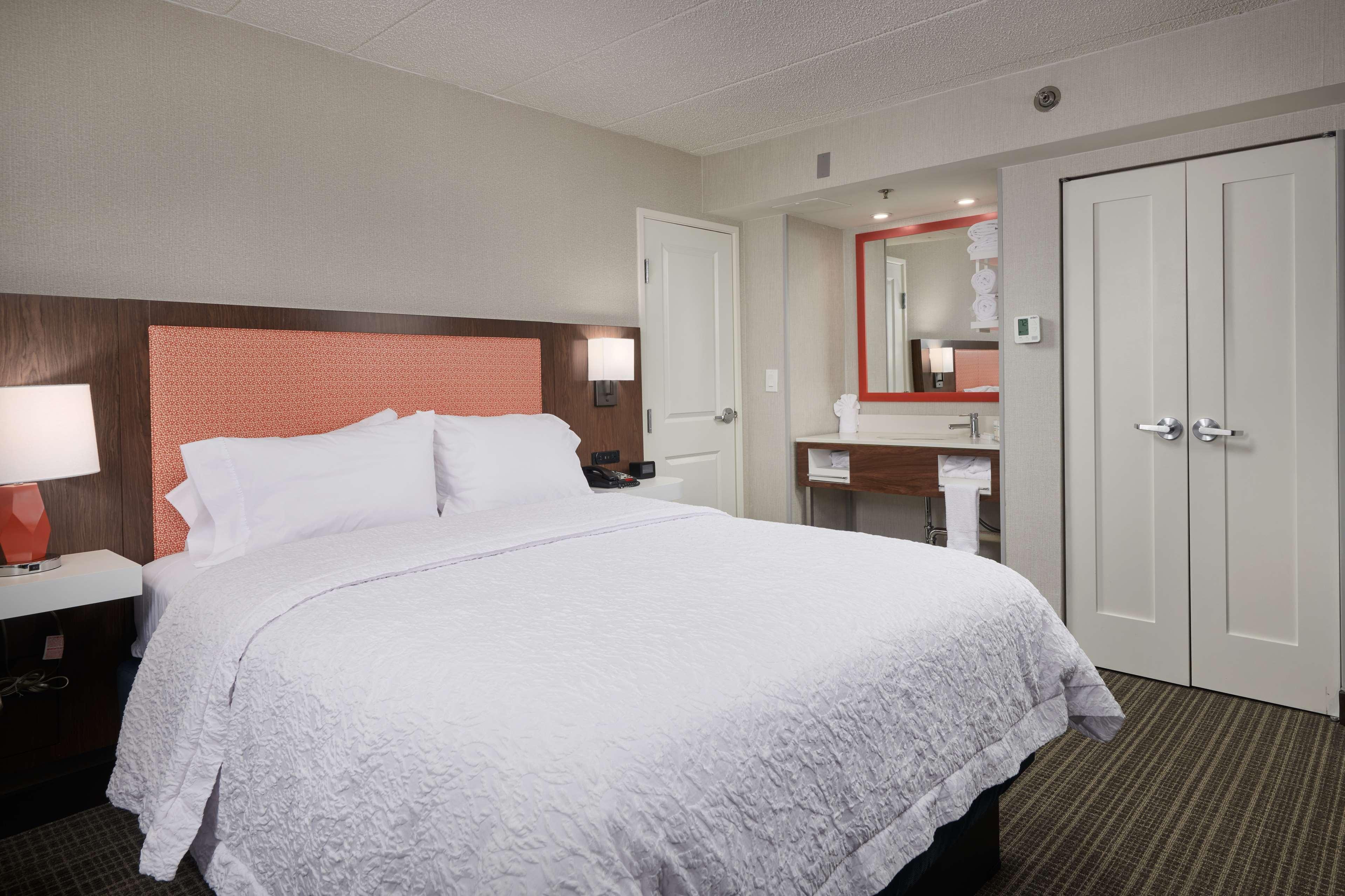 Hampton Inn Fairfax City Buitenkant foto