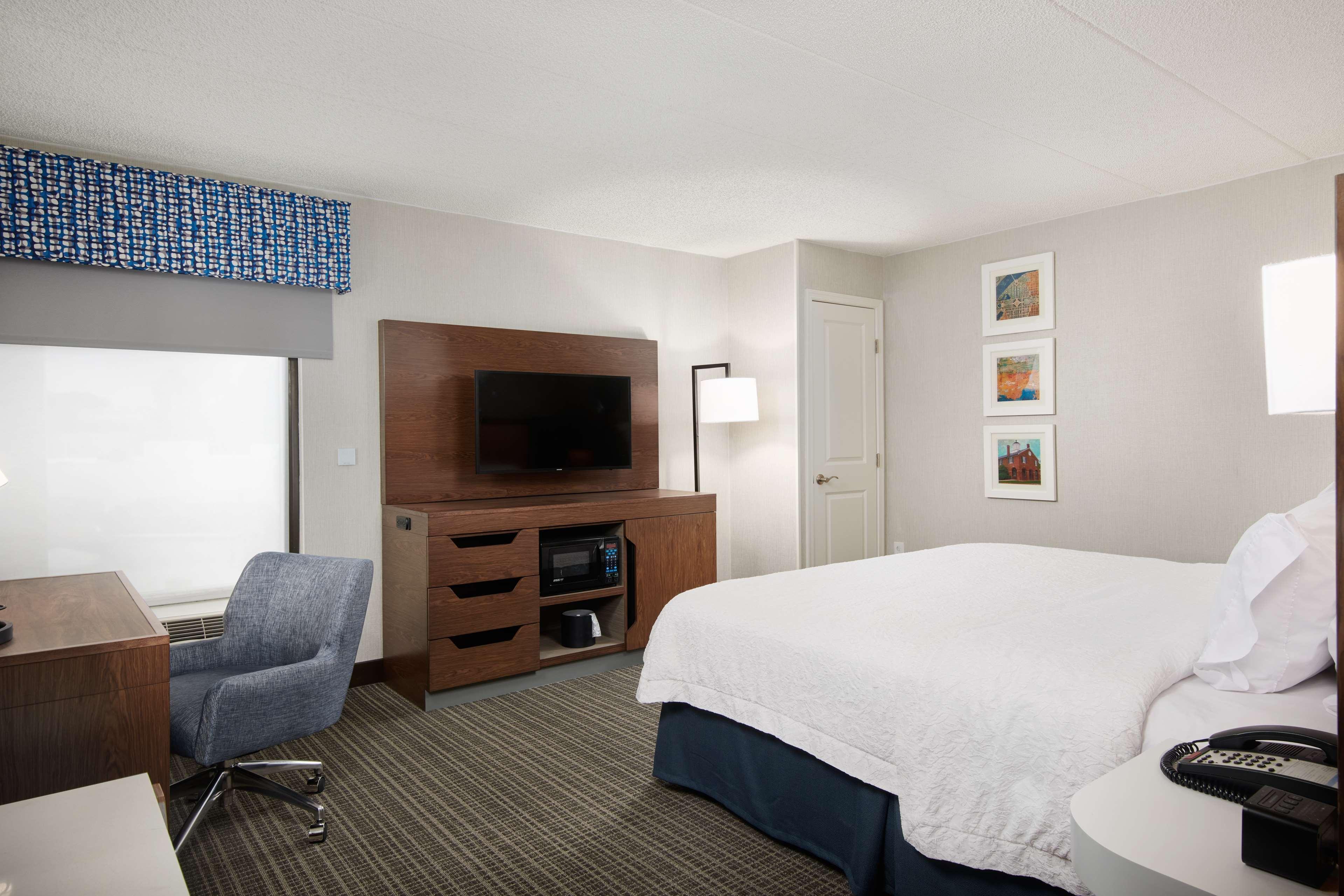 Hampton Inn Fairfax City Buitenkant foto