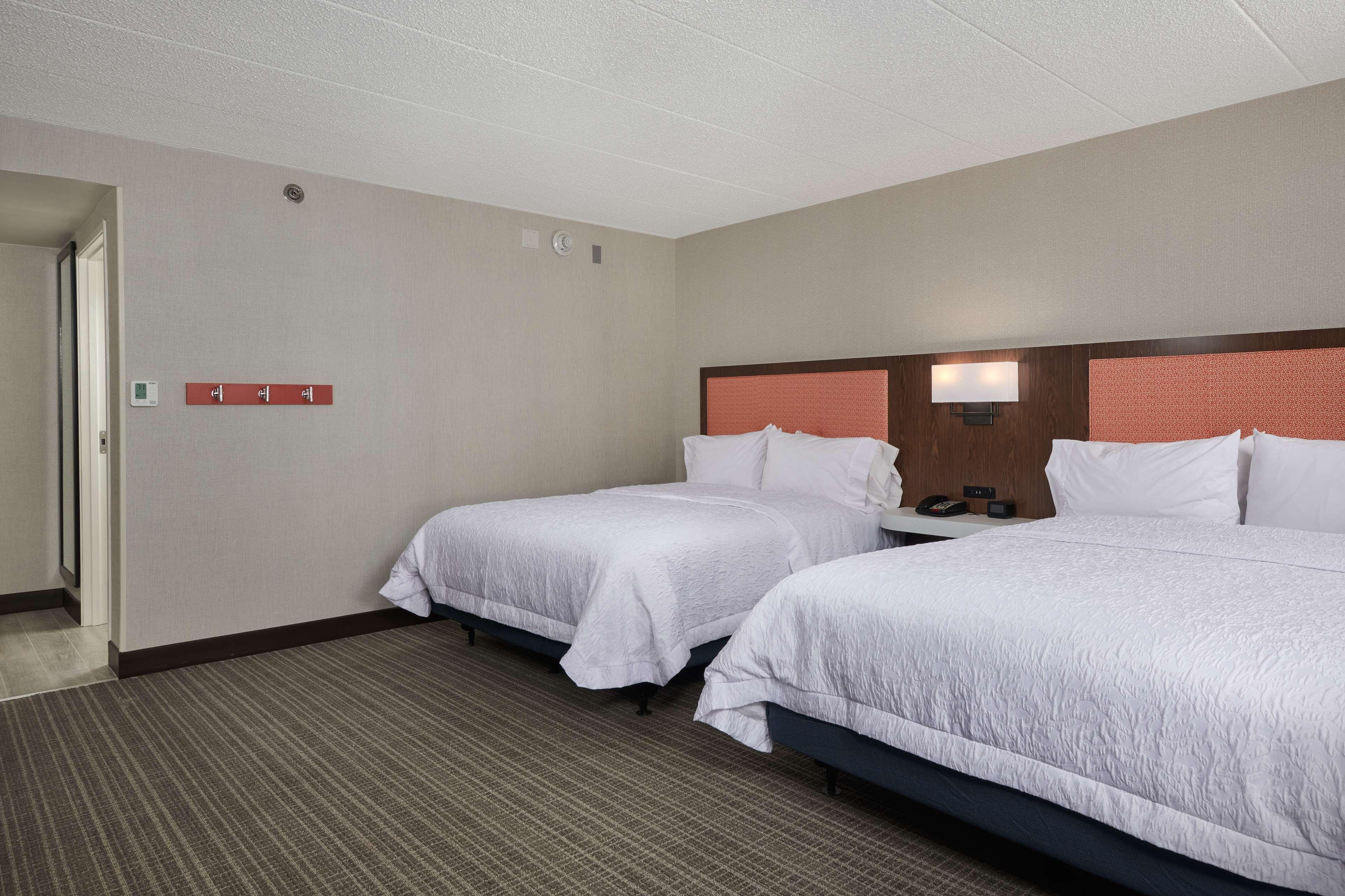 Hampton Inn Fairfax City Buitenkant foto