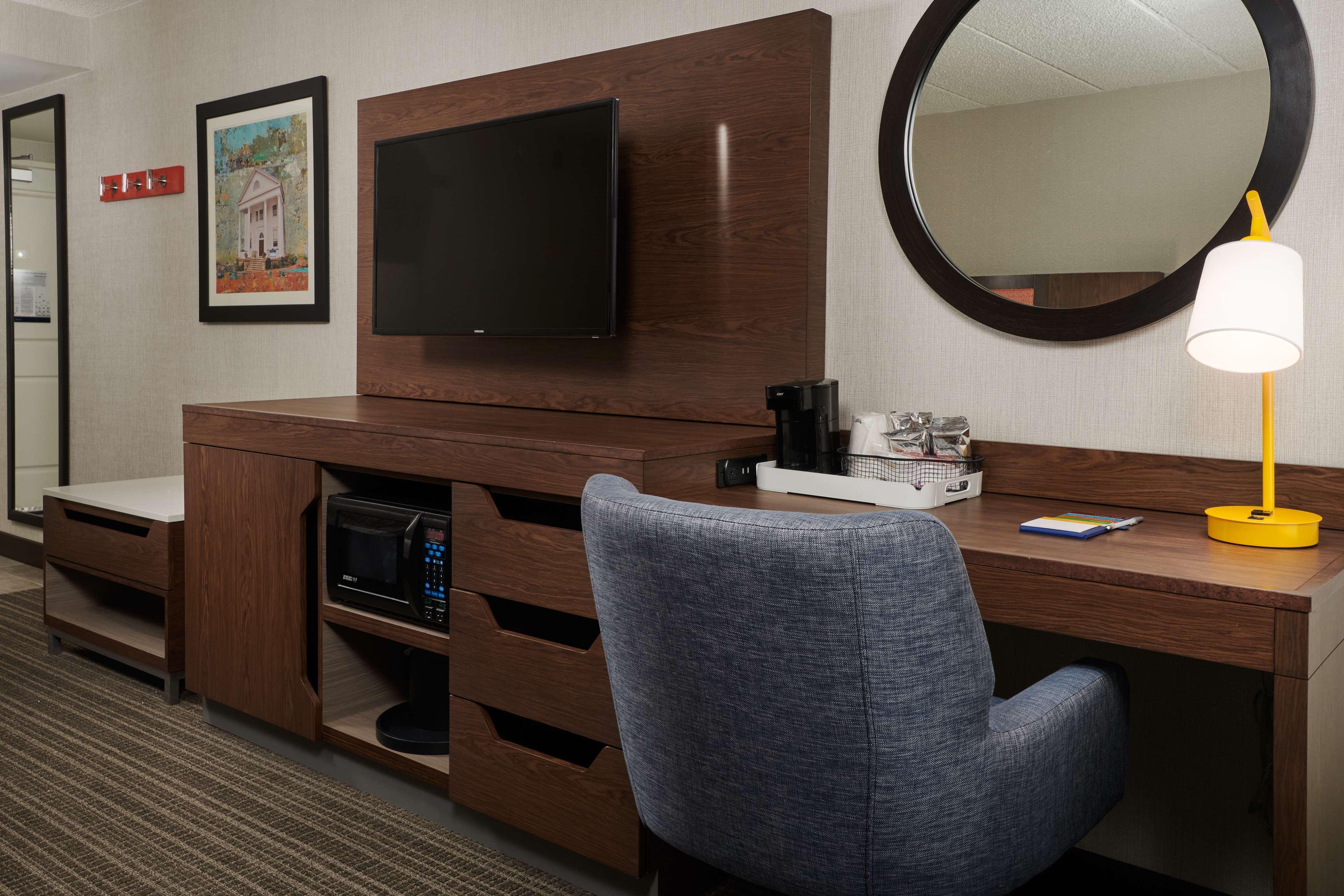 Hampton Inn Fairfax City Buitenkant foto