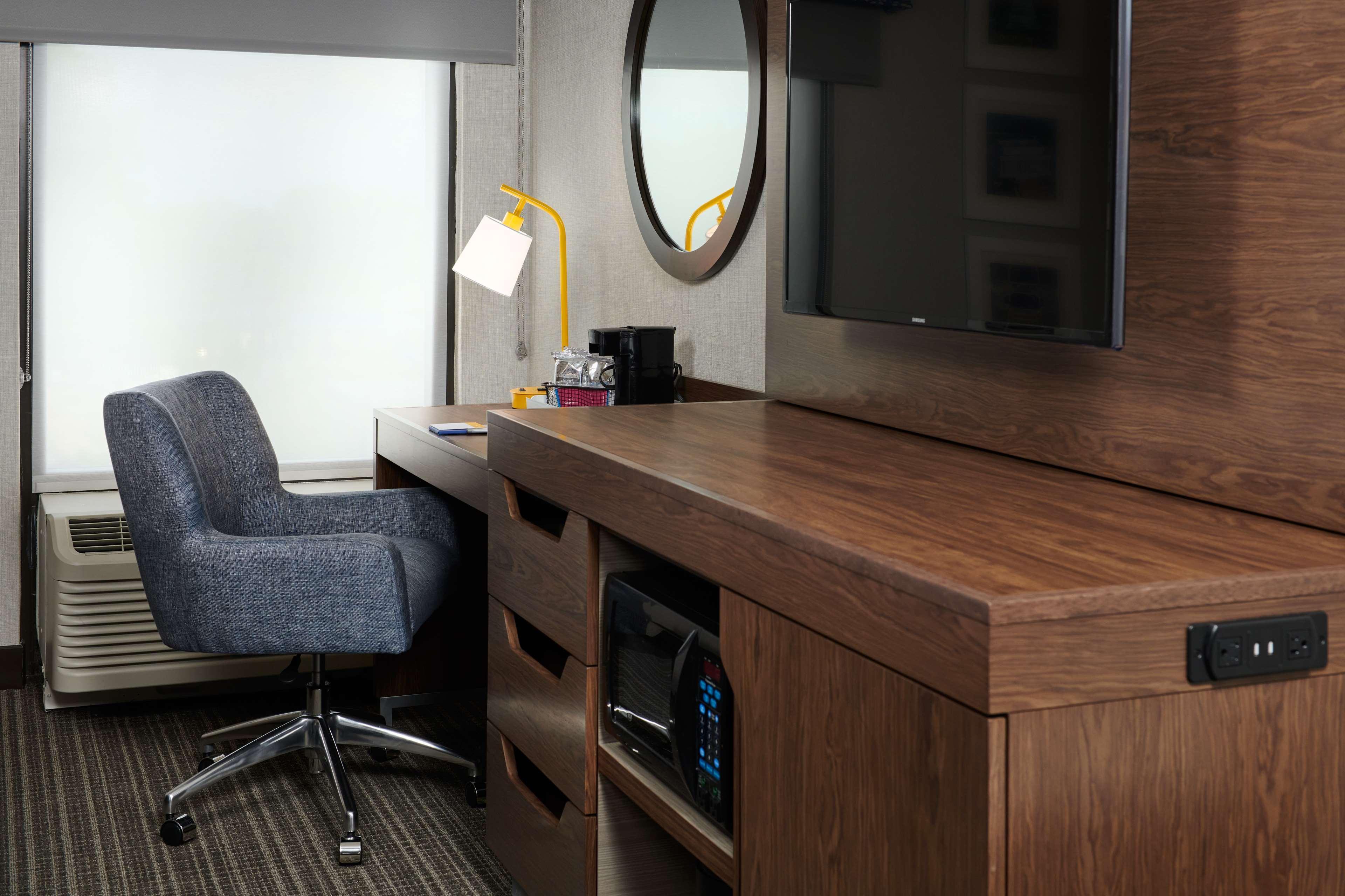 Hampton Inn Fairfax City Buitenkant foto