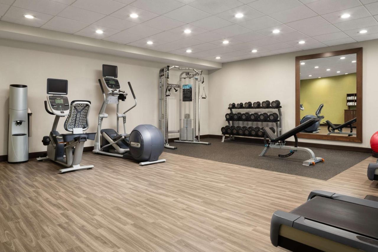 Hampton Inn Fairfax City Buitenkant foto