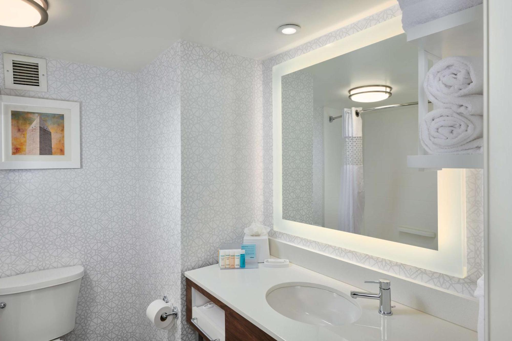 Hampton Inn Fairfax City Buitenkant foto